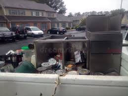 Best Yard Waste Removal  in Novato, CA